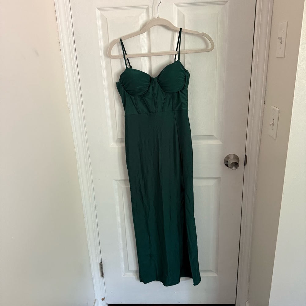 Elegant Green Spaghetti Strap Dress